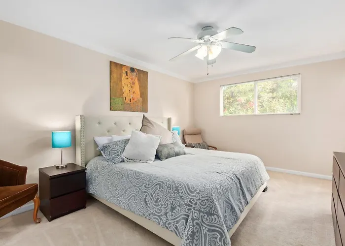 Desert Rose - Secluded One Bedroom In Old Town Scottsdale, Arizona Apartment