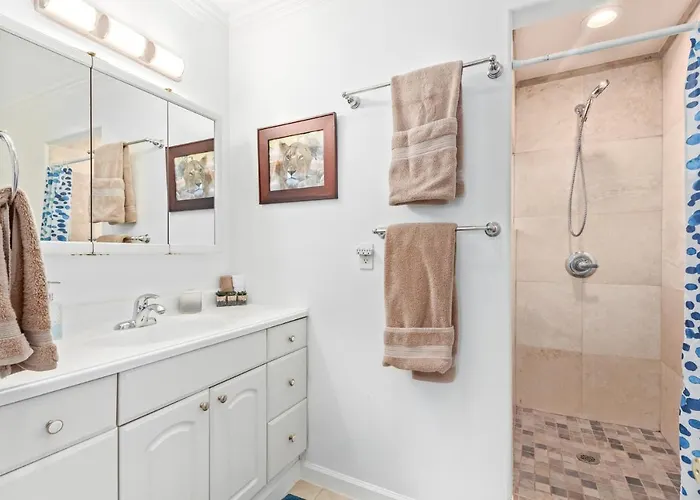 Desert Rose - Secluded One Bedroom In Old Town Scottsdale, Arizona Apartment